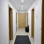 Royale Business With 4 Bedrooms&parkplatz&balkon, Beds In Large Size 120cm Netflix Premium, Zentral Zu Audi Und Schwarz Gruppe Apartment Bad Friedrichshall