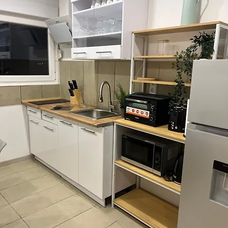 Stn Royale - Mit 4 Schlafzimmer, 8 Big Beds, Parkplatz & Balkon, Highspeed Wlan, Netflix Premium, Zentral Zu Audi & Schwarz Gruppe Apartamento