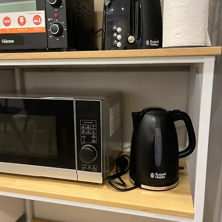 Stn Royale - Mit 4 Schlafzimmer, 8 Big Beds, Parkplatz & Balkon, Highspeed Wlan, Netflix Premium, Zentral Zu Audi & Schwarz Gruppe * Bad Friedrichshall