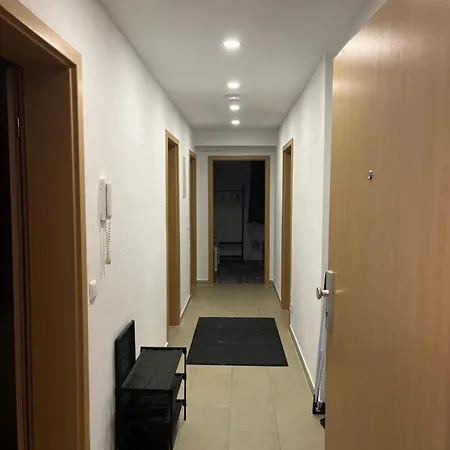 Stn Royale - Mit 4 Schlafzimmer, 8 Big Beds, Parkplatz & Balkon, Highspeed Wlan, Netflix Premium, Zentral Zu Audi & Schwarz Gruppe *