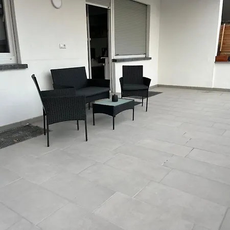 Stn Royale - Mit 4 Schlafzimmer, 8 Big Beds, Parkplatz & Balkon, Highspeed Wlan, Netflix Premium, Zentral Zu Audi & Schwarz Gruppe Apartamento Bad Friedrichshall