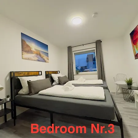Stn Royale - Mit 4 Schlafzimmer, 8 Big Beds, Parkplatz & Balkon, Highspeed Wlan, Netflix Premium, Zentral Zu Audi & Schwarz Gruppe 아파트 *